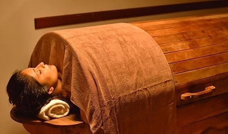 Full Body Massage with Steam